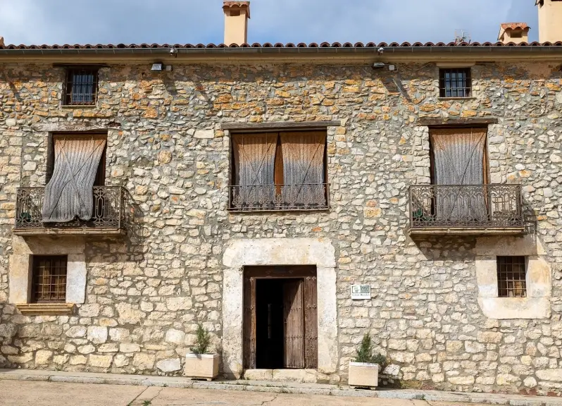 fachada-la-casa-grande-talayuelas-cuenca